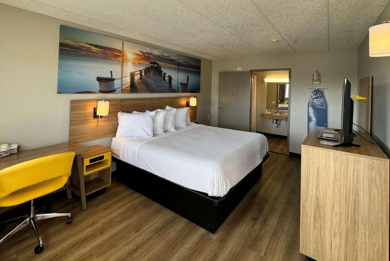 Days Inn By Wyndham Cloverdale Greencastle Экстерьер фото