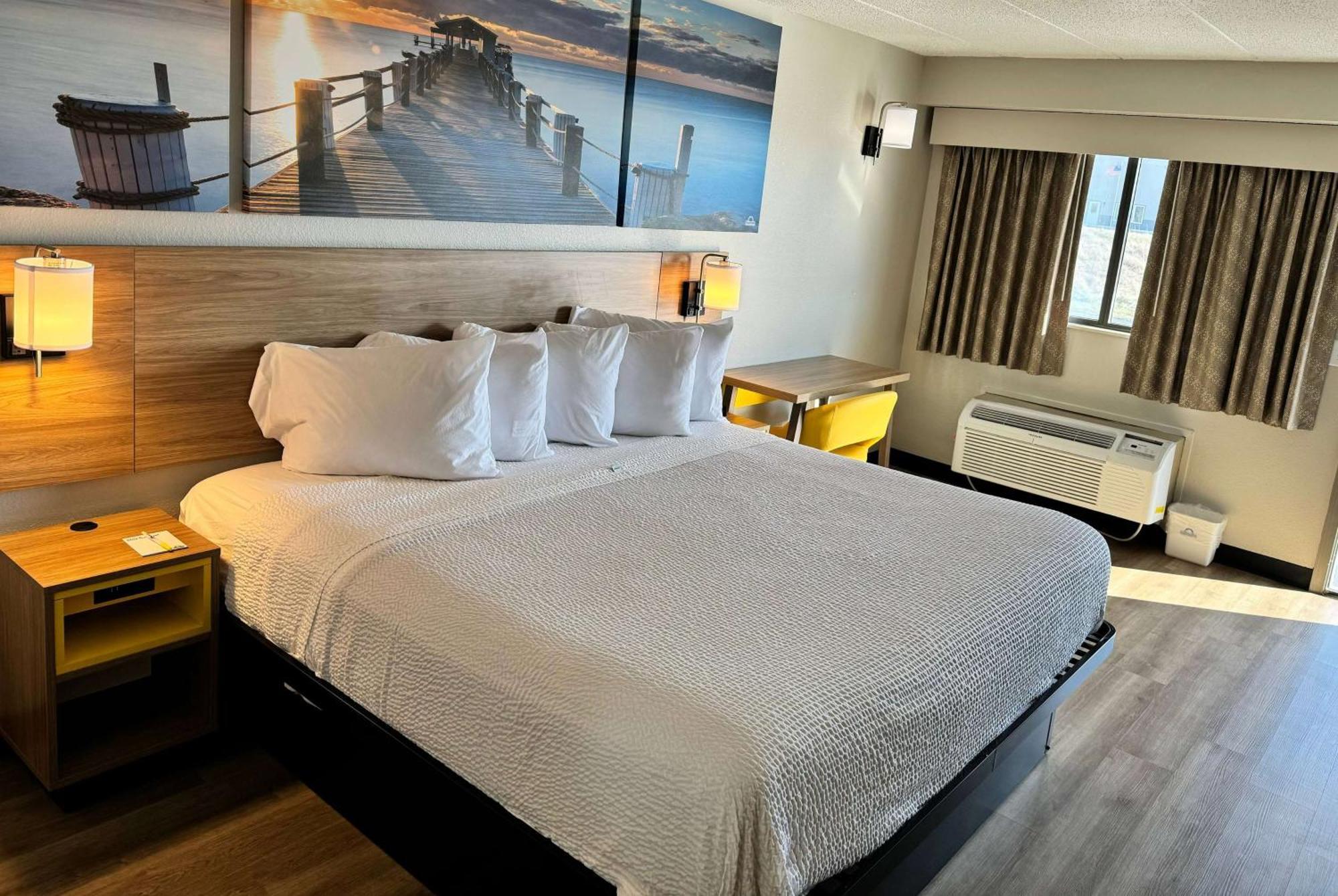 Days Inn By Wyndham Cloverdale Greencastle Экстерьер фото