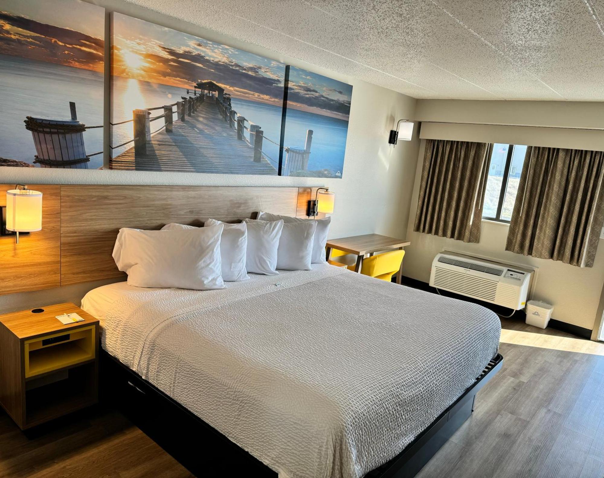 Days Inn By Wyndham Cloverdale Greencastle Экстерьер фото
